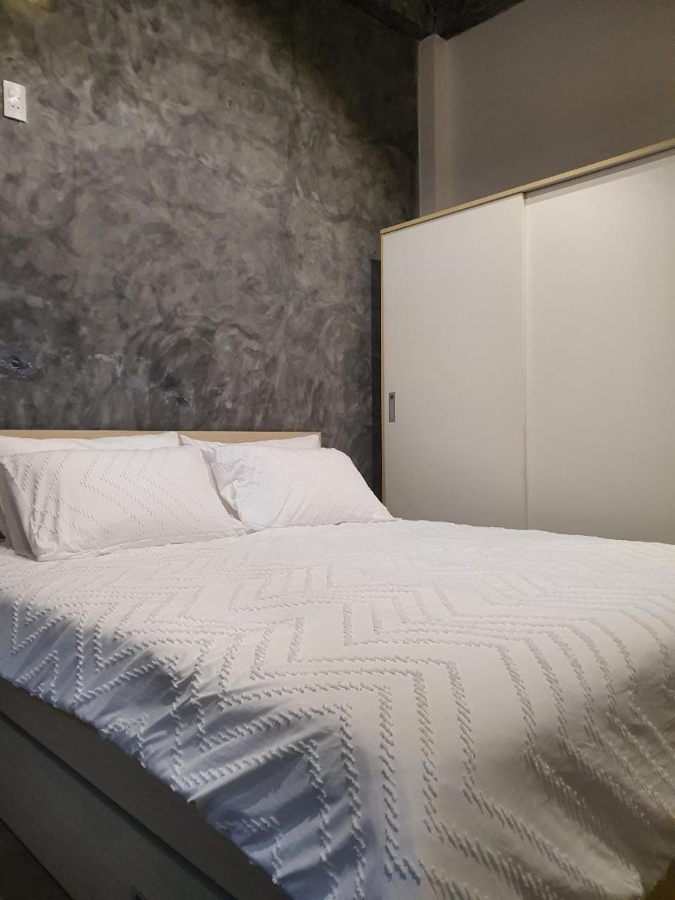 Zvillage Ncc - Modern Townhouse In District 1 호치민 외부 사진
